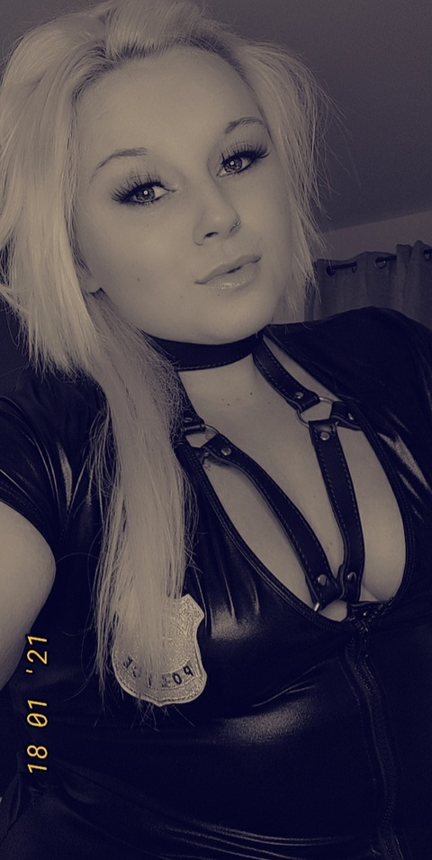 macapop OnlyFans Leak 

 picture 2