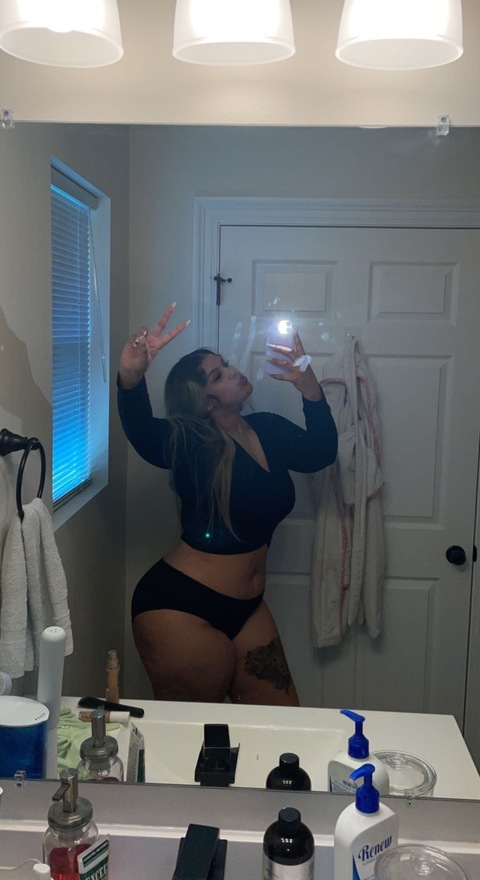 Onlyfans free content maddieangelle2.0 

 picture 2