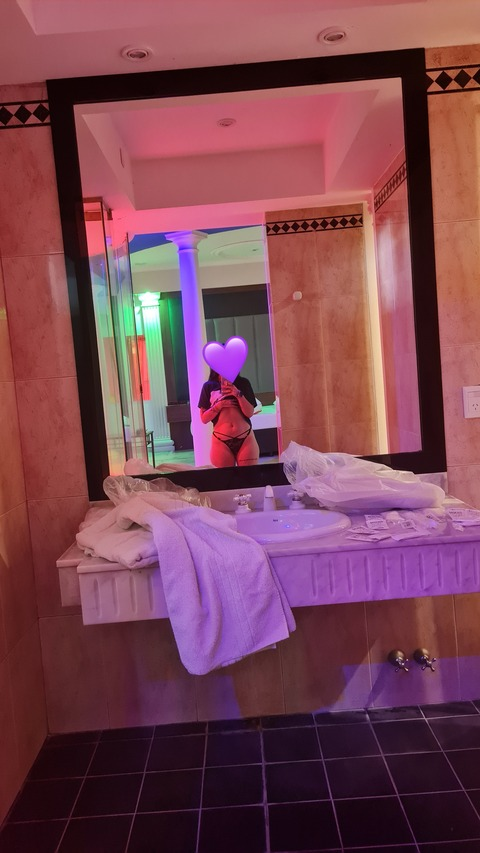 View Maddy (maddyshimmer) OnlyFans 26 Photos and 2 Videos gallery 

 picture 2