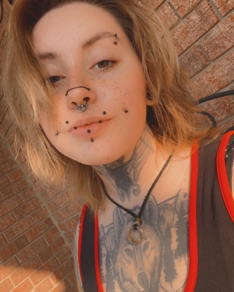maeeeej (Mae) OnlyFans Leaked Pictures and Videos 

 picture 2