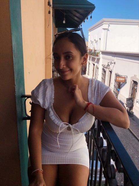 Get Free access to mafcg99 (Fernanda Carrazco) Leaked OnlyFans 

 picture 2