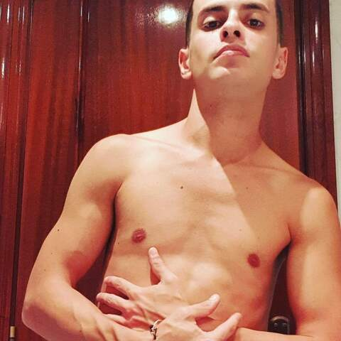 View maikonlyxxx OnlyFans content for free 

 picture 2