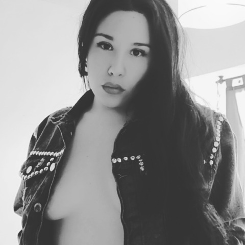 mairenaa (Mai🌹) OnlyFans Leaked Pictures and Videos 

 picture 2