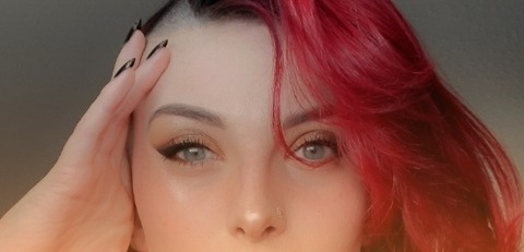 View majestyredqueen (MajestyRedQueen) OnlyFans 47 Photos and 7 Videos gallery 

 picture 2