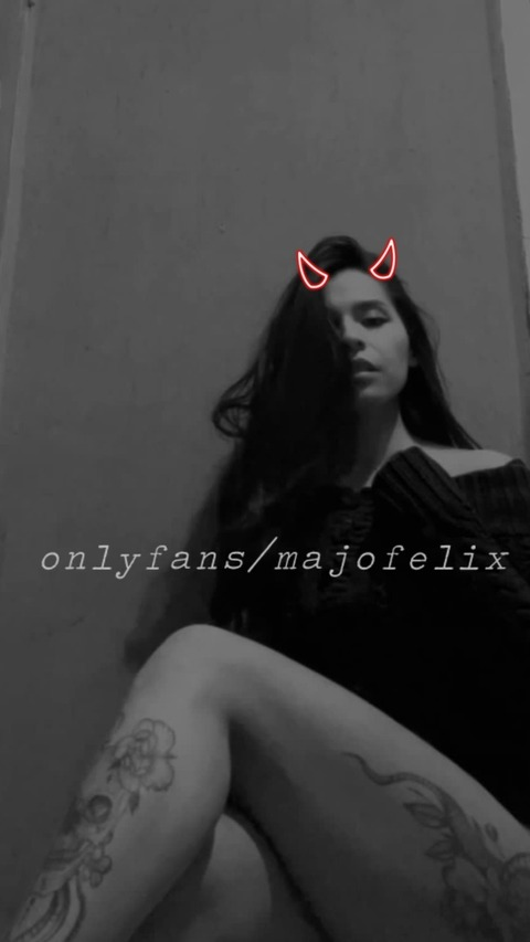 View majo felix (majofelix) OnlyFans 4 Photos and 0 Videos leaks 

 picture 2