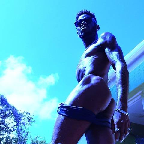 makonnen10 OnlyFans Leak (248 Photos and 66 Videos) 

 picture 2