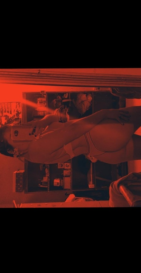 View mala21 (baby.bad🔥) OnlyFans 27 Photos and 3 Videos leaked 

 picture 2