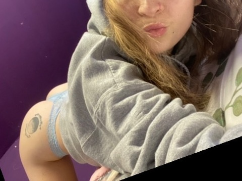 malloriebritt OnlyFans Leak 

 picture 2