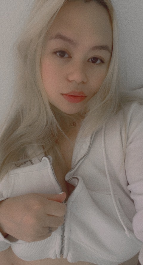 Get Free access to mama.vy (Vy) Leaks OnlyFans 

 picture 2