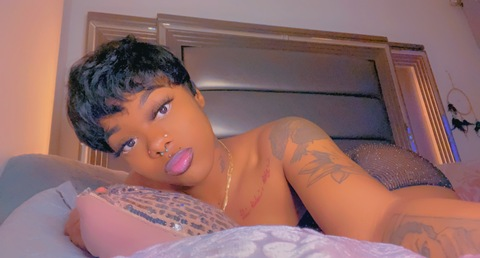 Onlyfans leak mamabankzzz 

 picture 2