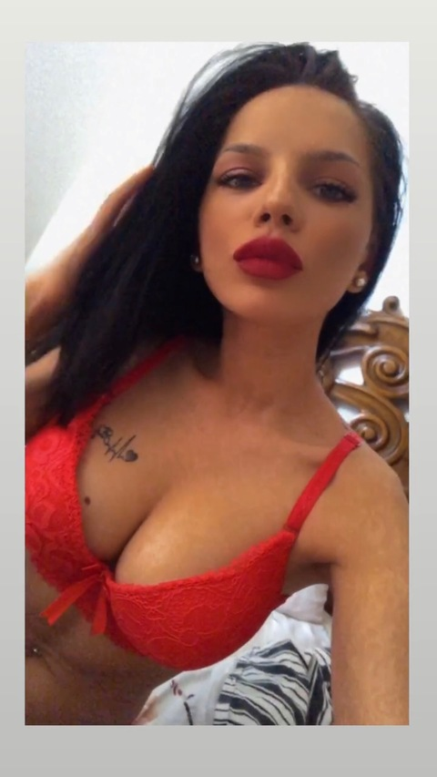 mamaccita69 (Ionela) OnlyFans content 

 picture 2