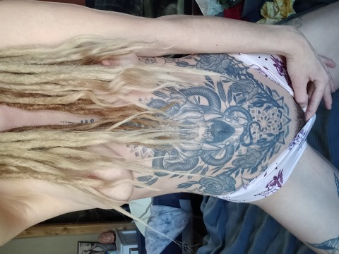 mamastella OnlyFans Leaked (13 Photos and 1 Videos) 

 picture 2
