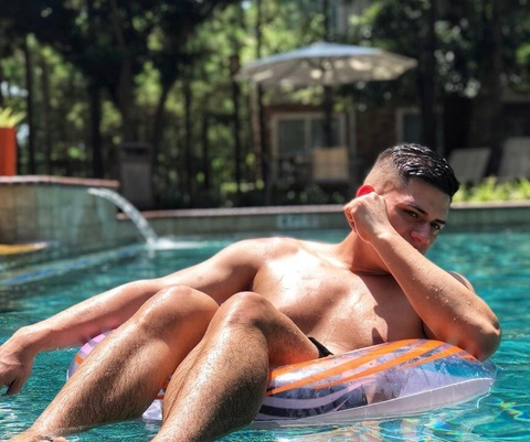 View mando97 (LLC) OnlyFans 2 Photos and 0 Videos for free 

 picture 2