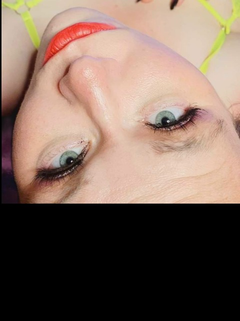 View mandy8084baby OnlyFans content for free 

 picture 2