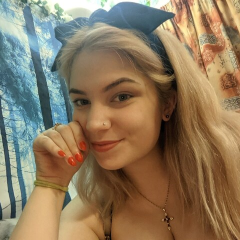 View manicpixiedreamwhore OnlyFans videos and photos for free 

 picture 2