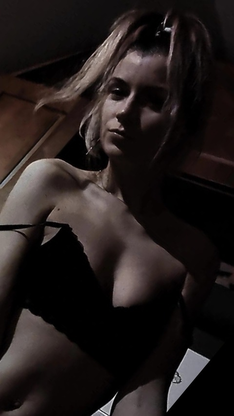 View mariaalexandra1992 (Alexandra Maria) OnlyFans 315 Photos and 65 Videos gallery 

 picture 2