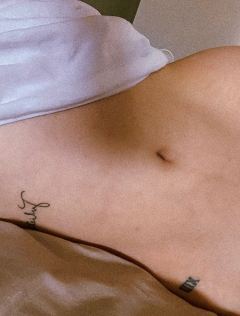 mariaasanta OnlyFans Leaked 

 picture 2