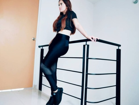 View Mari (mariauracris) OnlyFans 4 Photos and 0 Videos leaks 

 picture 2