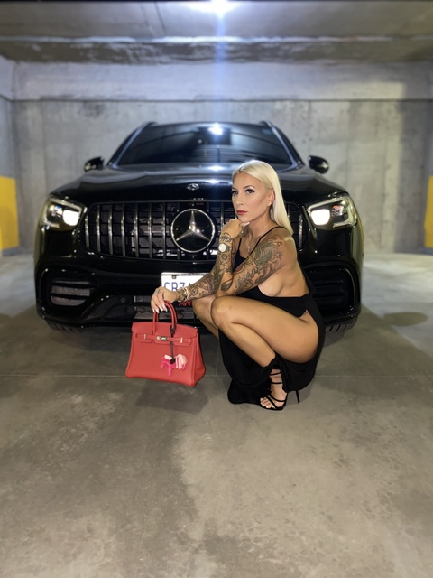 mariepoppins14 OnlyFans Leak 

 picture 2