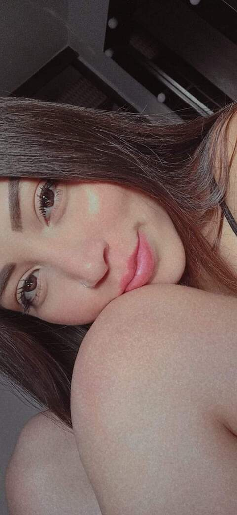 mariicuadros OnlyFans Leaked (6 Photos and 0 Videos) 

 picture 2