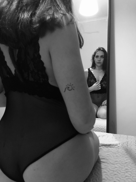 View marisi OnlyFans content for free 

 picture 2