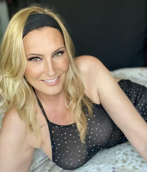 View marylynlee OnlyFans videos and photos for free 

 picture 2