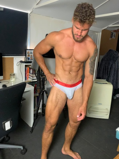 View mastercezar (Cezar) OnlyFans 20 Photos and 18 Videos leaks 

 picture 2
