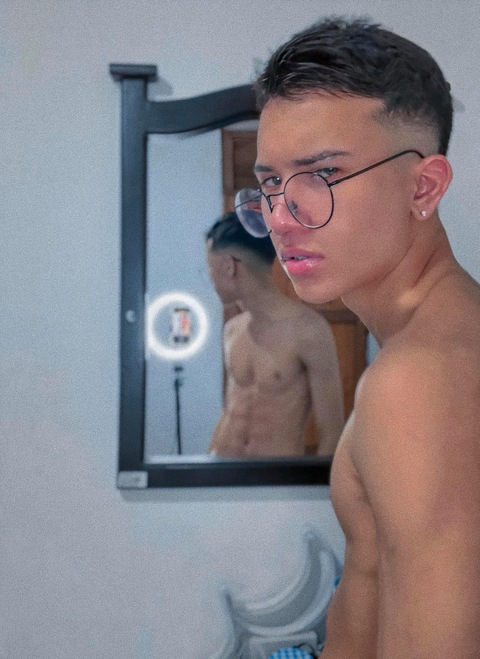 View mate_king OnlyFans content for free 

 picture 2