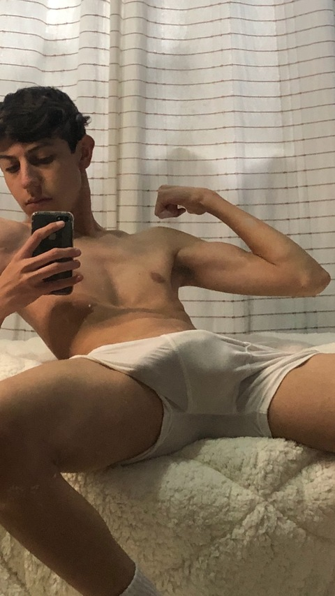 matheuss.16 OnlyFans Leaked (130 Photos and 66 Videos) 

 picture 2