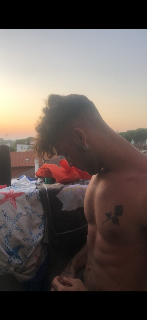matiascaviglia (Matias) OnlyFans Leaked Content 

 picture 2