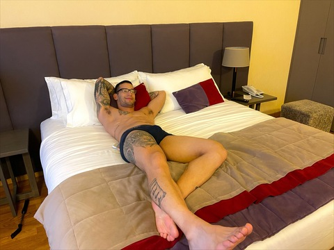 View matihottie (Mati Strong) OnlyFans 81 Photos and 18 Videos leaks 

 picture 2