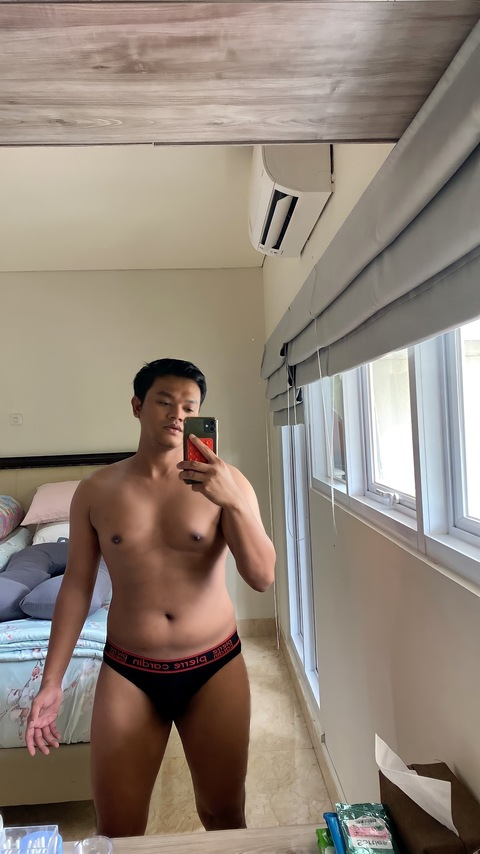 View maxiblackass_free (Maxi black ass free 🍑) OnlyFans 133 Photos and 8 Videos gallery 

 picture 2