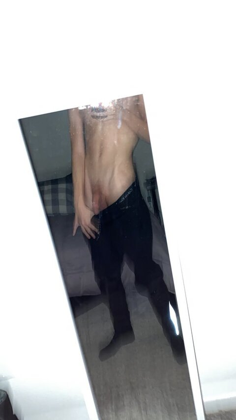 View maxt7 OnlyFans content for free 

 picture 2