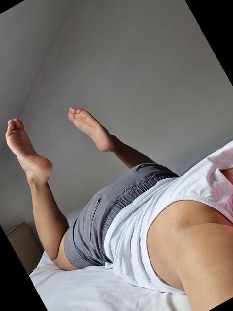 Get Free access to mb_feet (🇬🇧 Masked Brownie Feet FREE) Leak OnlyFans 

 picture 2