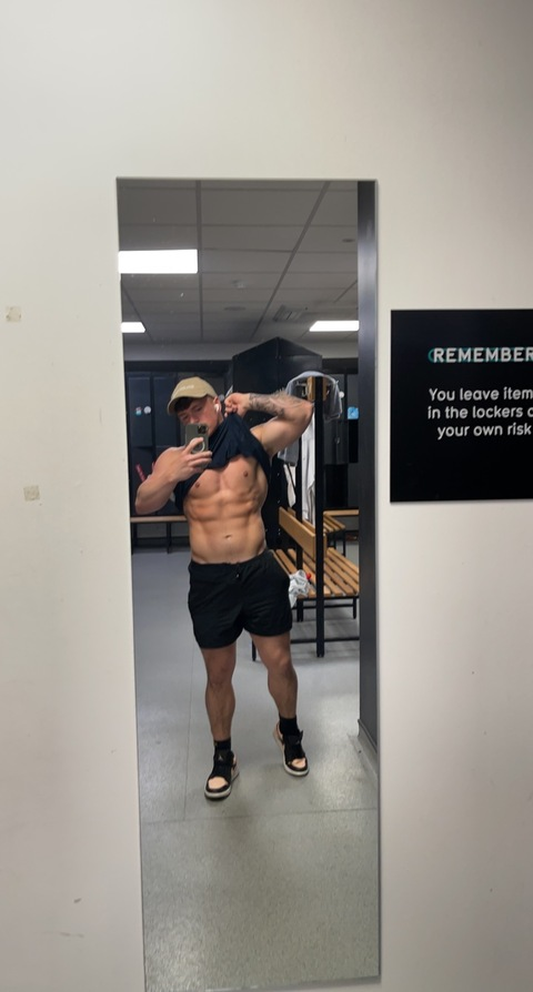 mcrippedd OnlyFans Leaked Photos and Videos 

 picture 2