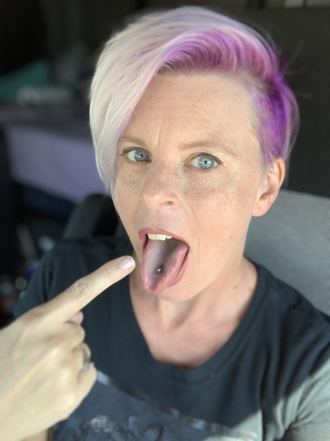 View meanjeanne OnlyFans videos and photos for free 

 picture 2