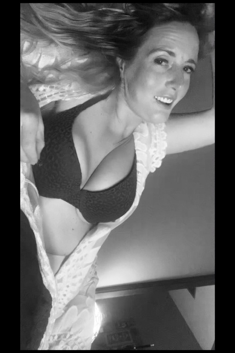 meetjena OnlyFans Leaks 

 picture 2