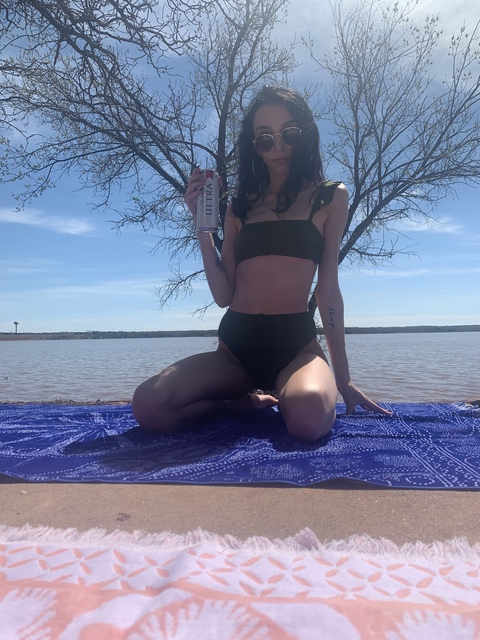 meganduhhh (Megan) OnlyFans Leaks 

 picture 2