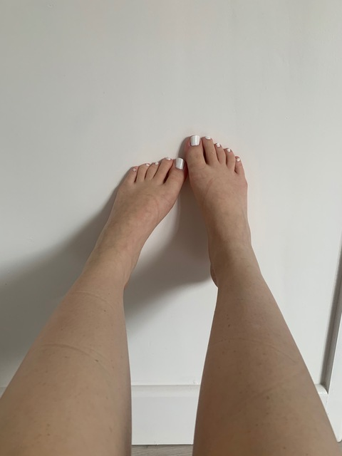 meganspetitefeet OnlyFans Leaks 

 picture 2