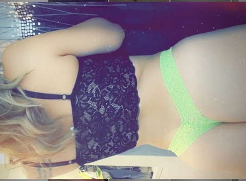 Onlyfans leaks mel_00 

 picture 2