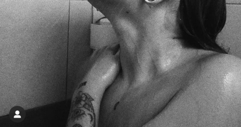 melisssaranda OnlyFans Leaks 

 picture 2