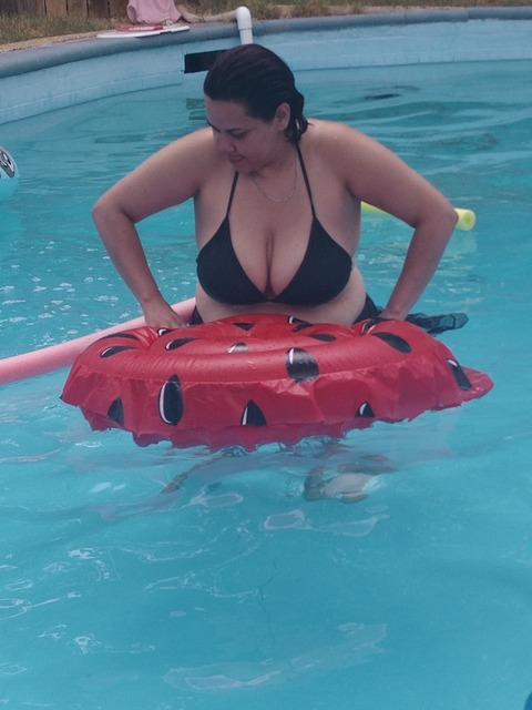 View mellesmelons OnlyFans content for free 

 picture 2
