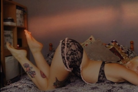 View melodymae.x (Melody Mae💕) OnlyFans 562 Photos and 61 Videos leaks 

 picture 2