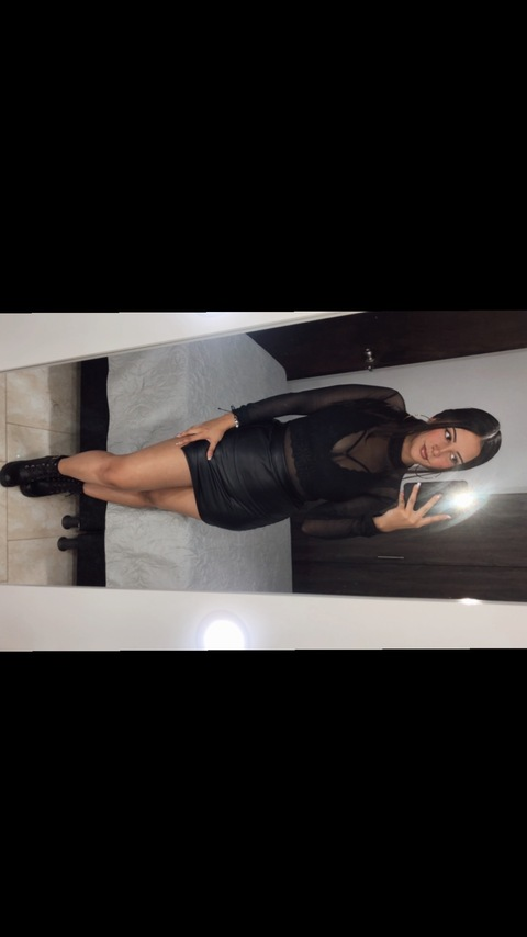 View 💕 Mia Bennett 💕 (mia.bennett98) OnlyFans 14 Photos and 1 Videos for free 

 picture 2