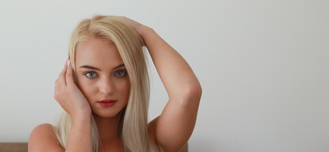 Onlyfans leak miacarolinefree 

 picture 2