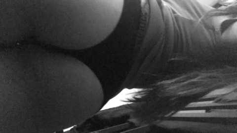 miamimamixo OnlyFans Leak (6 Photos and 4 Videos) 

 picture 2