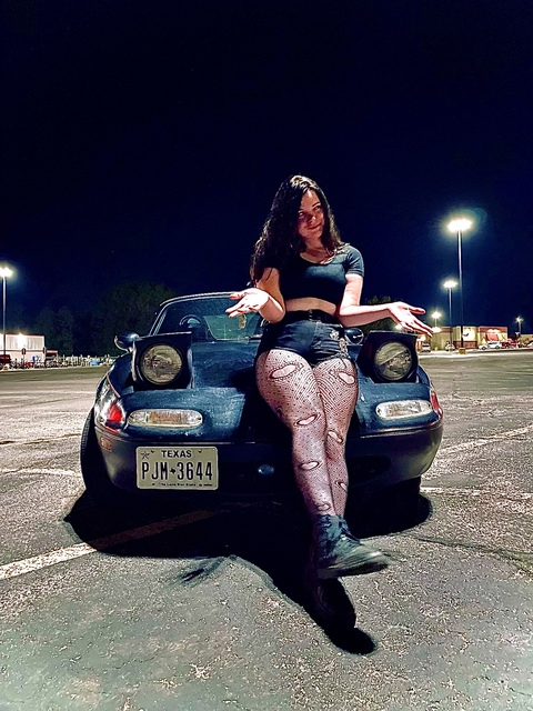 miatagirl93 OnlyFans Leaked 

 picture 2
