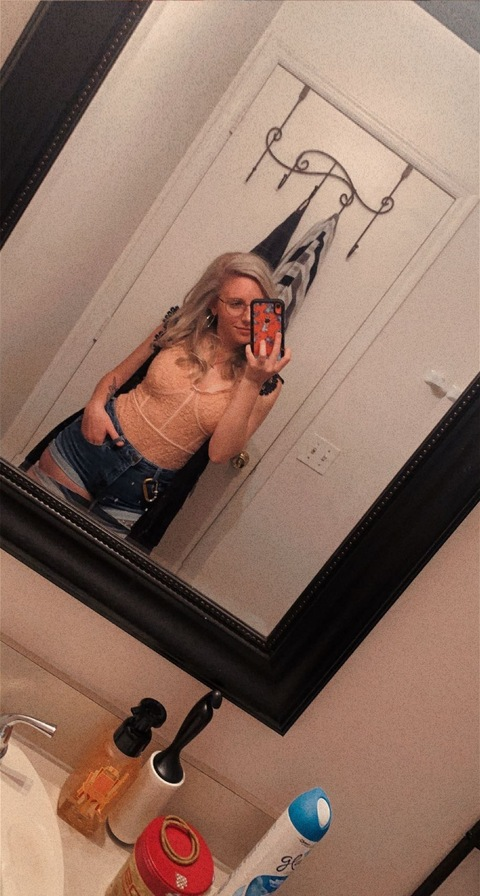 mickeymichelle123 OnlyFans Leaked Photos and Videos 

 picture 2