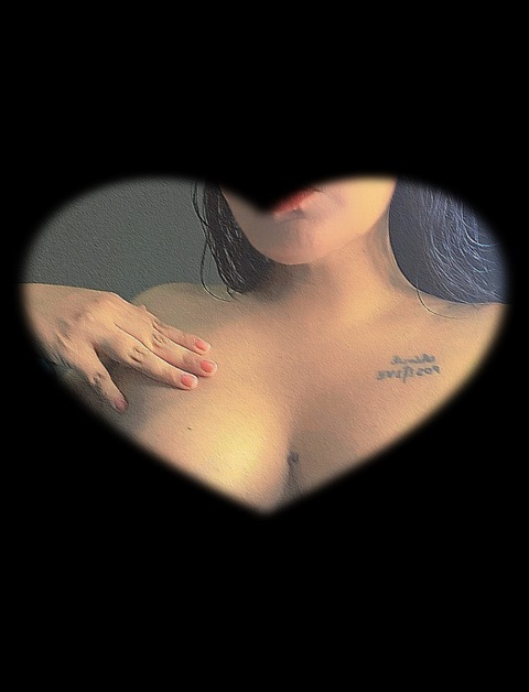 miisspepper (PimientaGunz) OnlyFans Leaked Pictures and Videos 

 picture 2