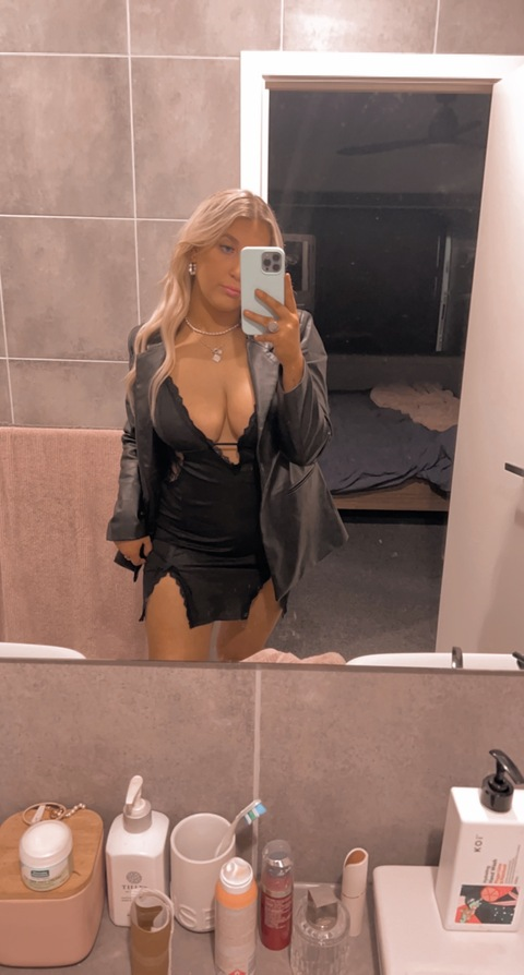 mik-tizzxo OnlyFans Leaked Photos and Videos 

 picture 2